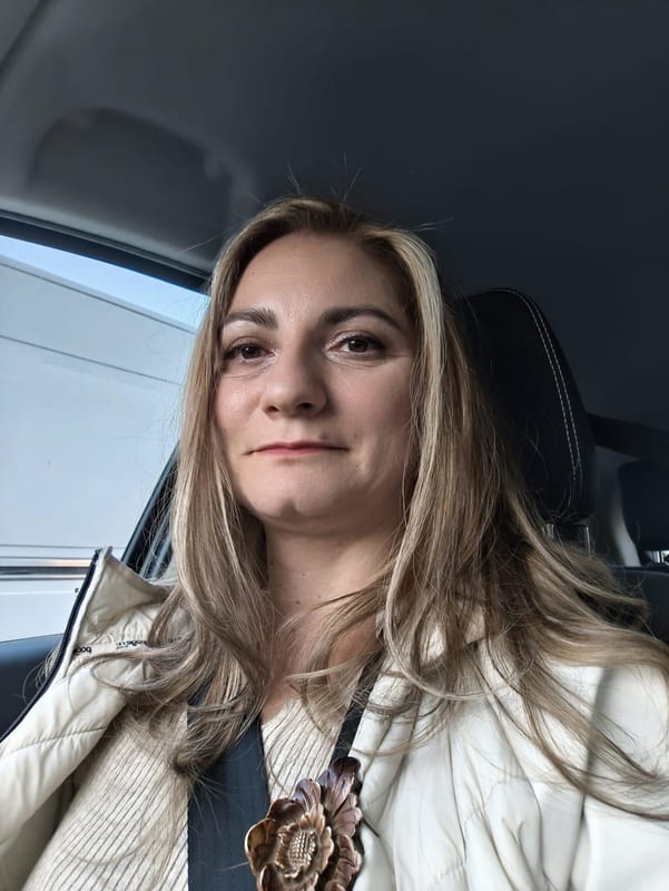 Portrait of Elena Tiron